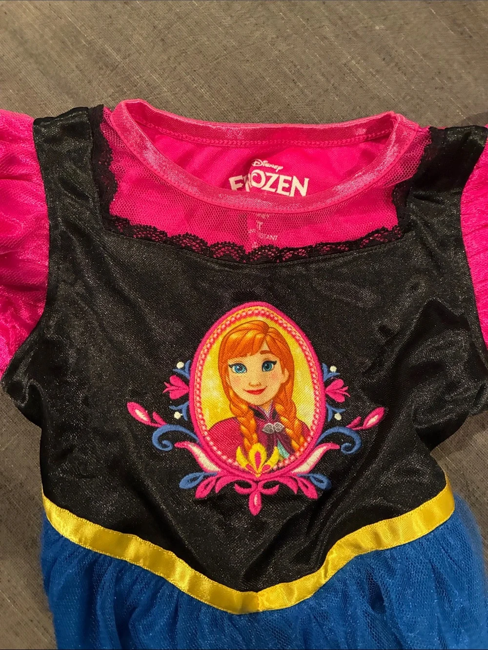 Disney Elsa and Anna 2T nightgowns - Picture 2 of 3